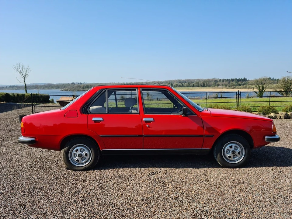 1979 Renault - Image 9 of 30