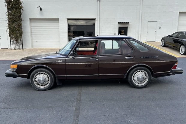 1979 Saab 900 Turbo 1st Gen - Image 3 of 8