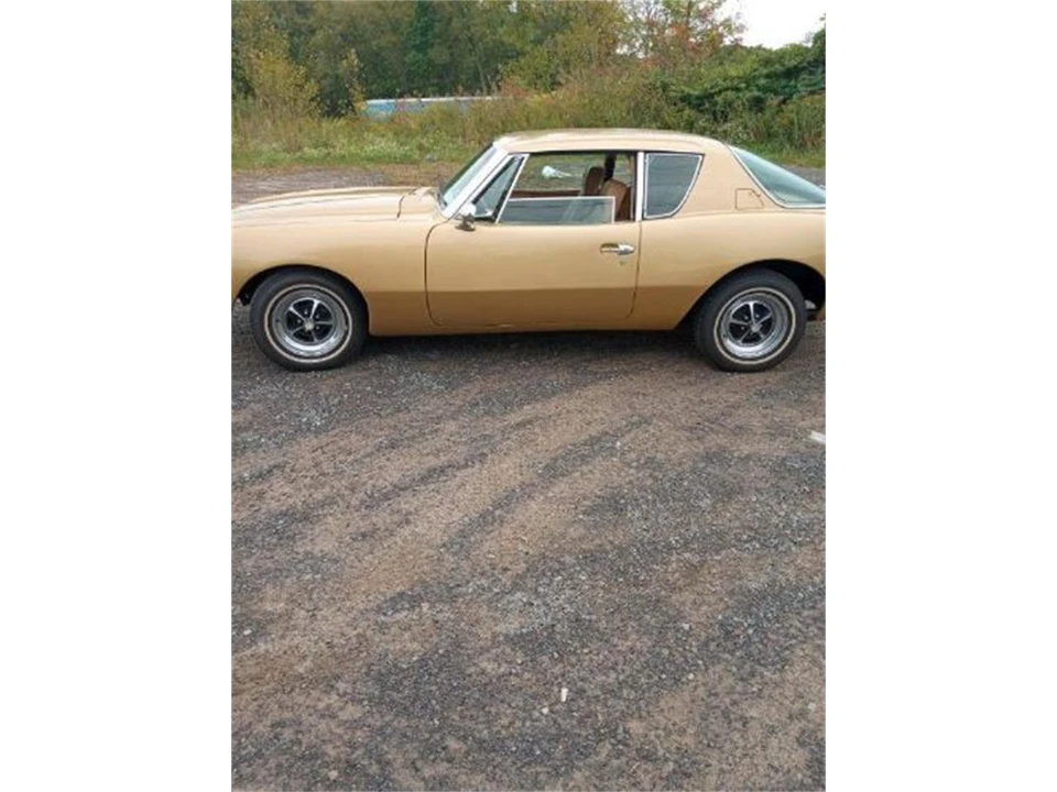 1979 Studebaker Avanti - Image 9 of 14