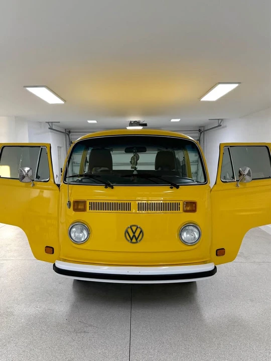1979 Volkswagen Bay-Window Bus - Image 8 of 10