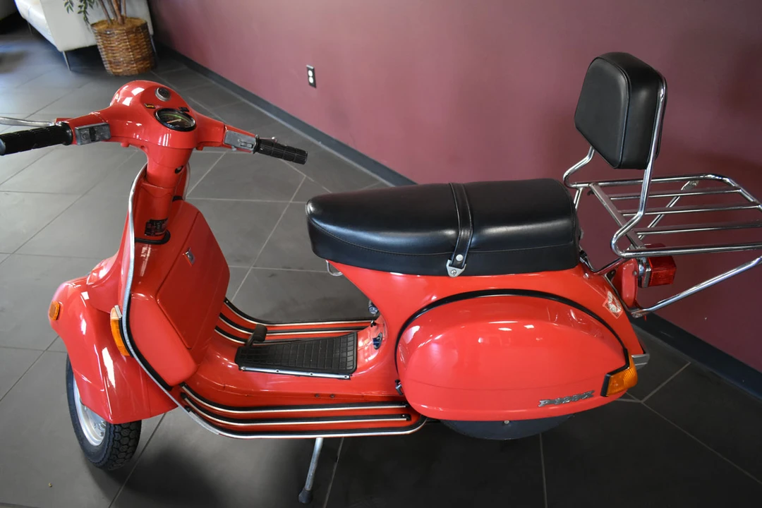 1979 Vespa Sei & PX & ET & LX & GT - Image 9 of 31