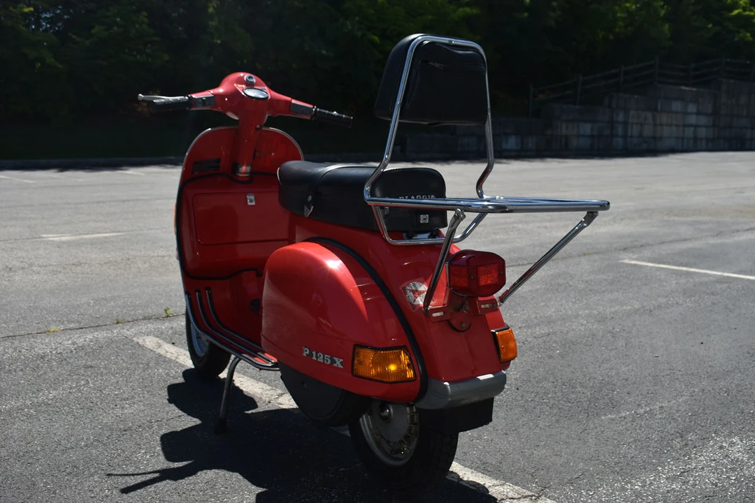 1979 Vespa Sei & PX & ET & LX & GT - Image 3 of 31