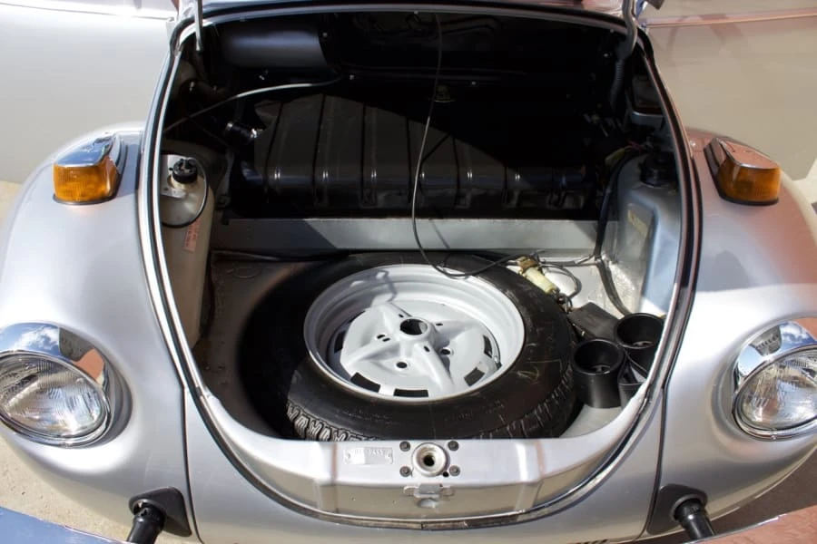 1979 Volkswagen Super Beetle - Image 6 of 12