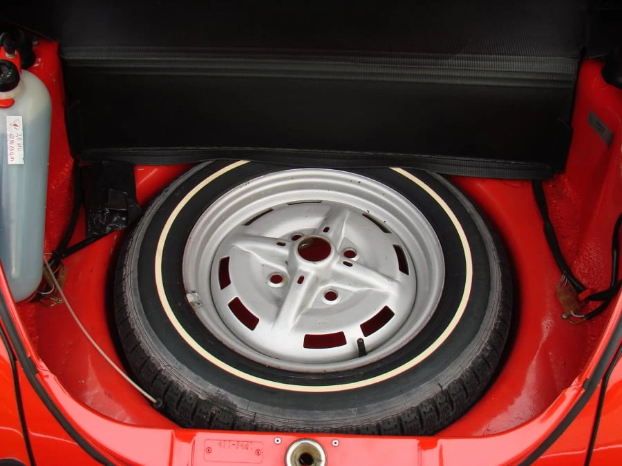 1979 Volkswagen Super Beetle - Image 8 of 11