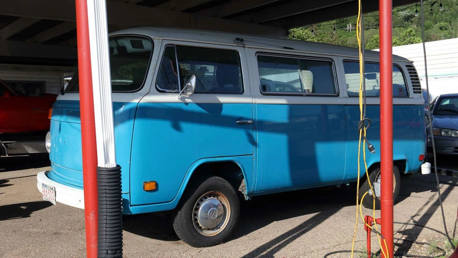 1979 Volkswagen Bay-Window Bus - Image 8 of 13