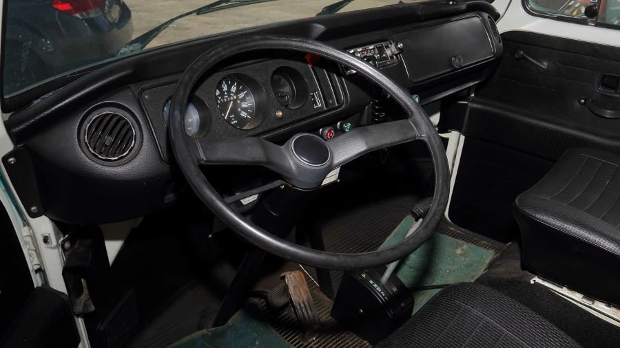 1979 Volkswagen Bay-Window Bus - Image 9 of 13