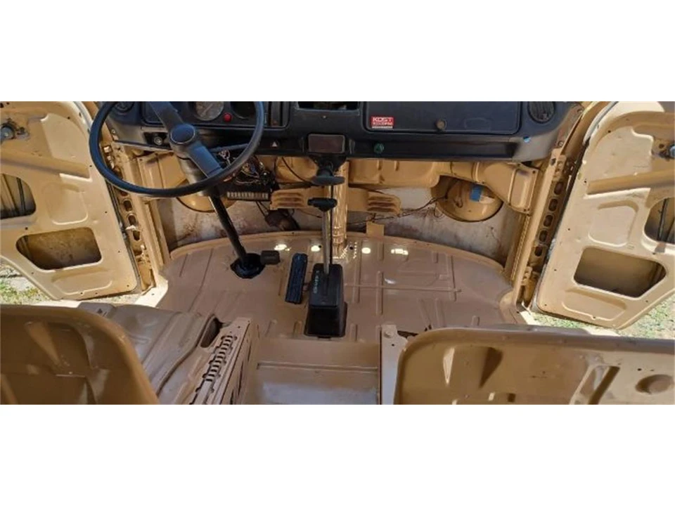 1979 Volkswagen Bay-Window Bus - Image 3 of 11