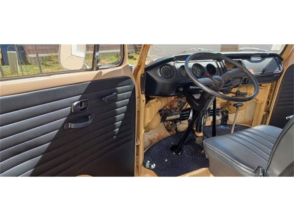 1979 Volkswagen Bay-Window Bus - Image 4 of 11