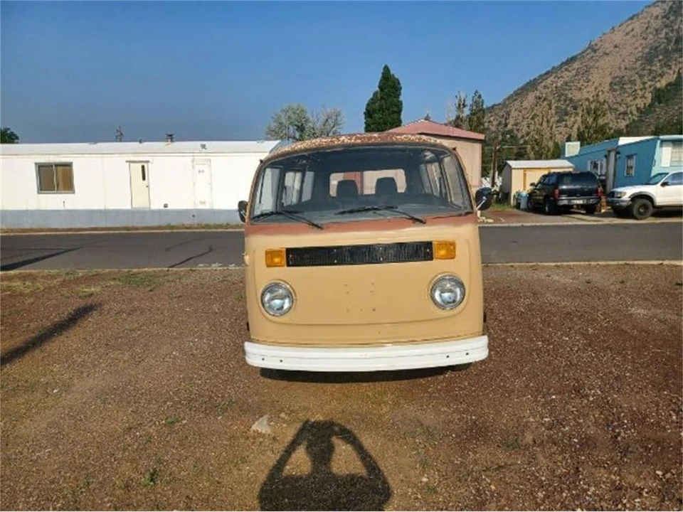 1979 Volkswagen Bay-Window Bus - Image 11 of 11