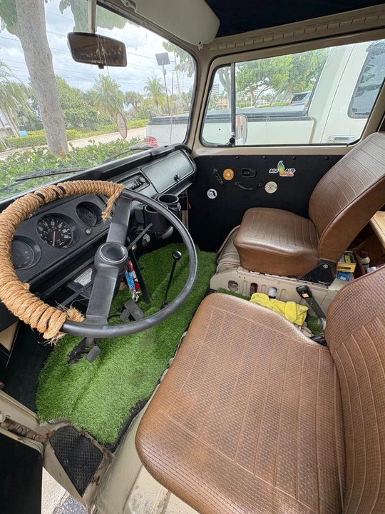 1979 Volkswagen Bay-Window Bus - Image 10 of 15