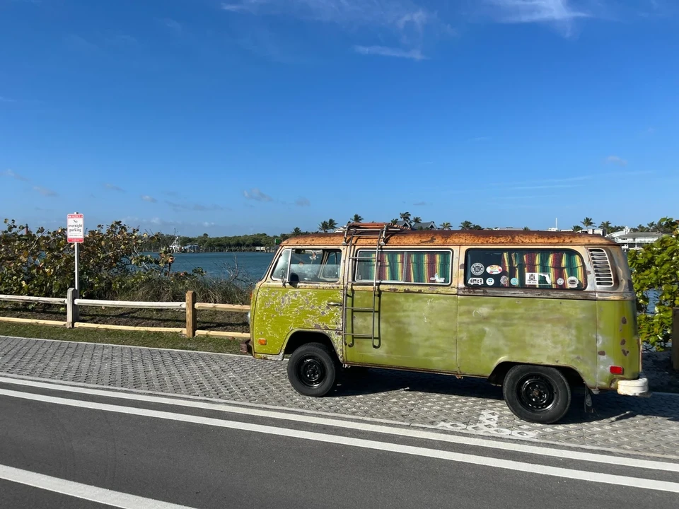 1979 Volkswagen Bay-Window Bus - Image 2 of 15