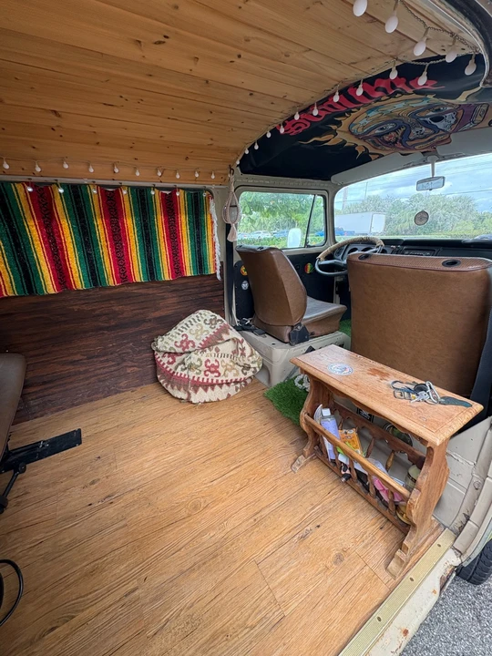 1979 Volkswagen Bay-Window Bus - Image 13 of 15