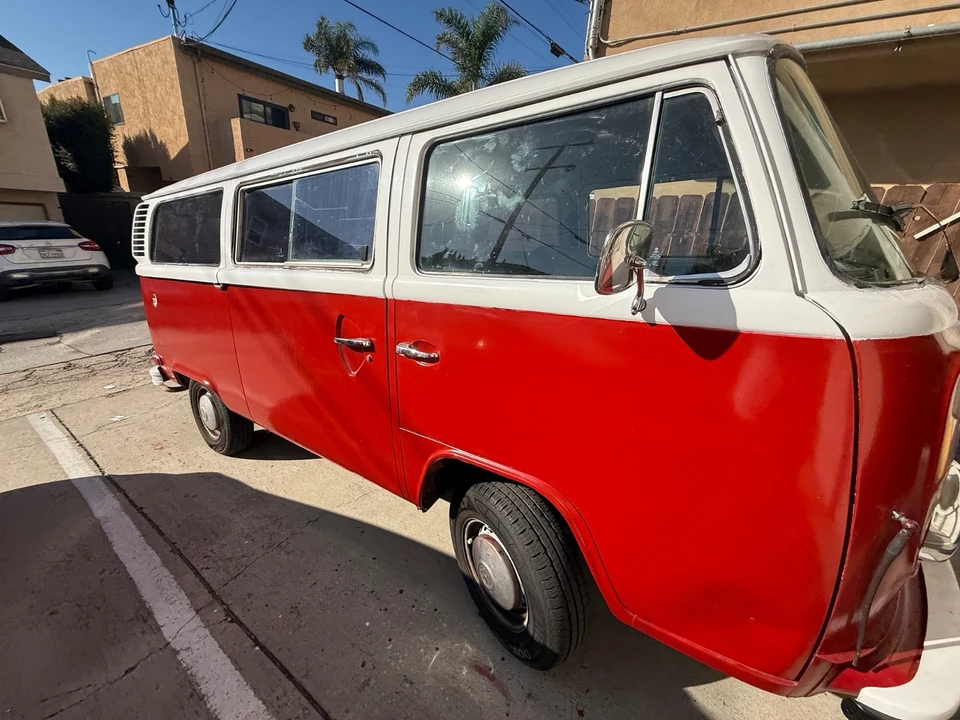1979 Volkswagen Bay-Window Bus - Image 6 of 21