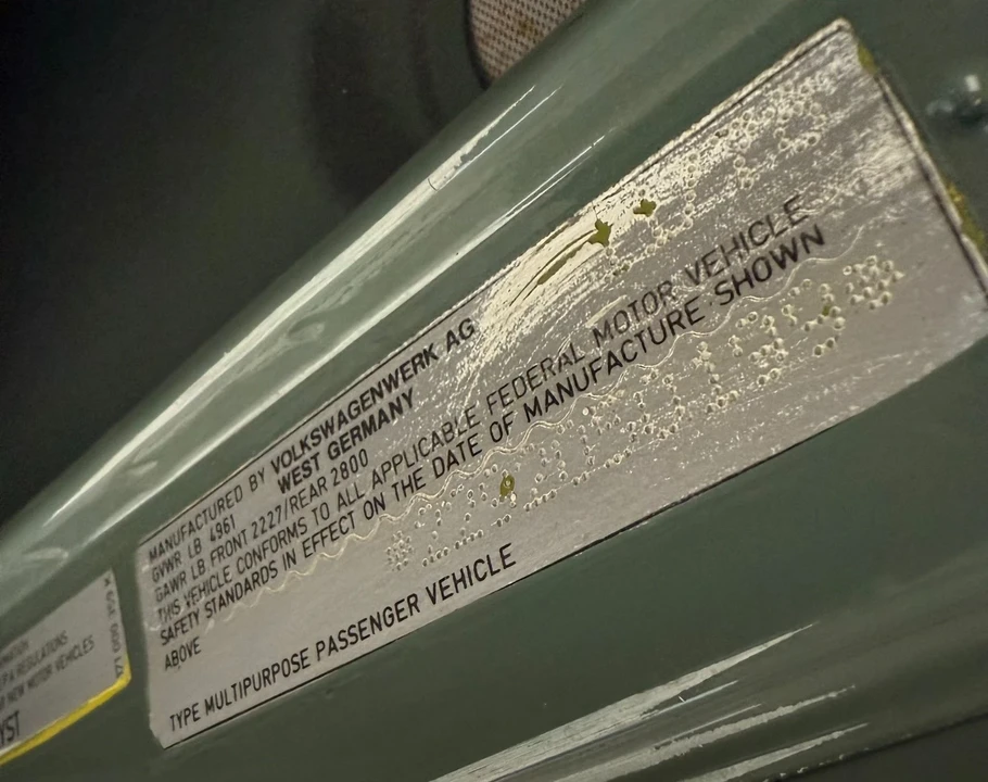 1979 Volkswagen Bay-Window Bus - Image 18 of 18