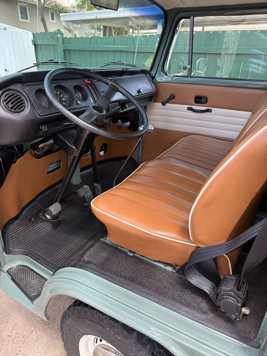 1979 Volkswagen Bay-Window Bus - Image 10 of 18