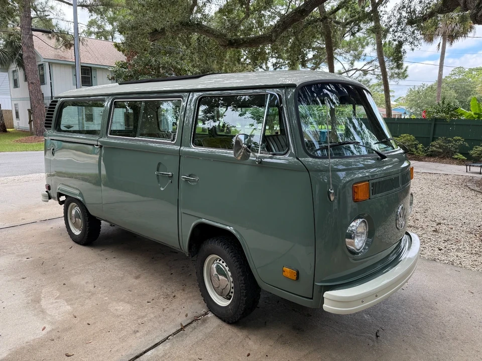 1979 Volkswagen Bay-Window Bus - Image 3 of 18