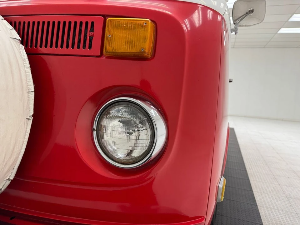 1979 Volkswagen Bay-Window Bus - Image 9 of 21