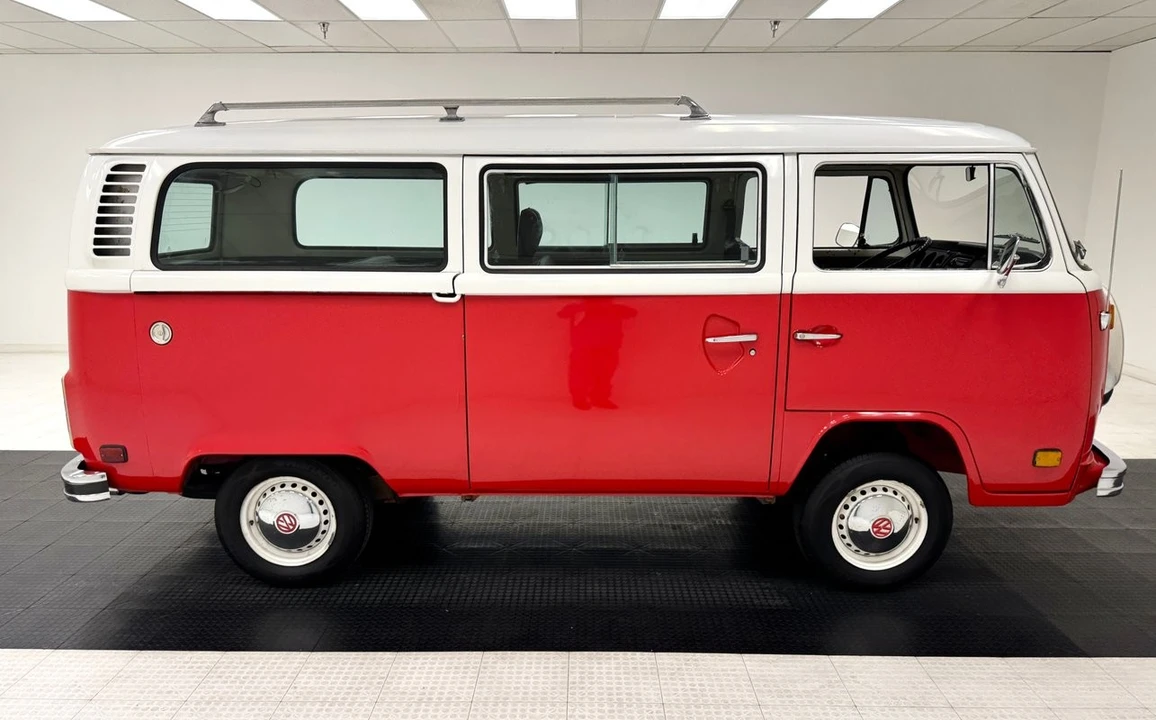 1979 Volkswagen Bay-Window Bus - Image 6 of 21