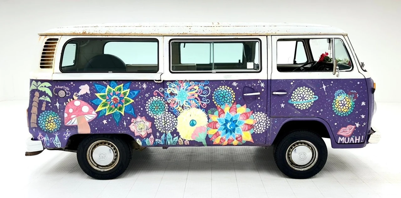 1979 Volkswagen Bay-Window Bus - Image 6 of 21
