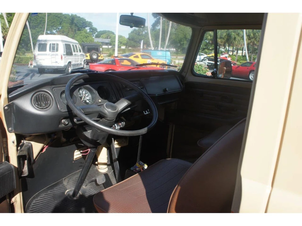 1979 Volkswagen Bay-Window Bus - Image 4 of 18
