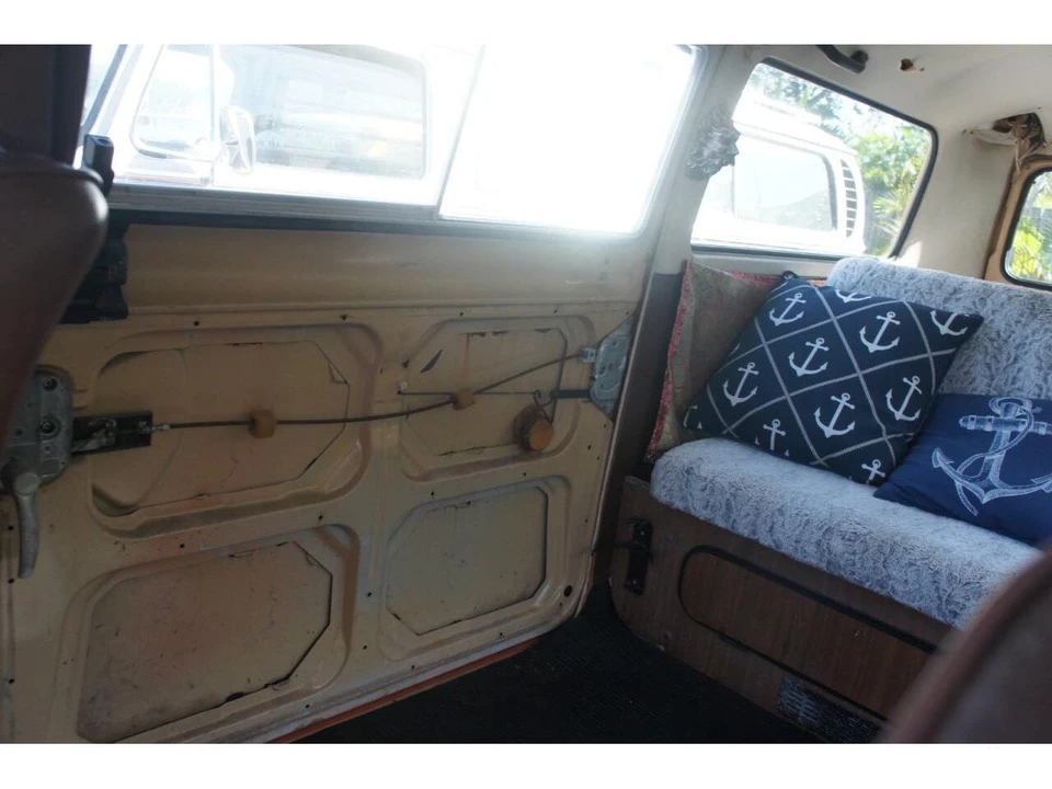 1979 Volkswagen Bay-Window Bus - Image 7 of 18