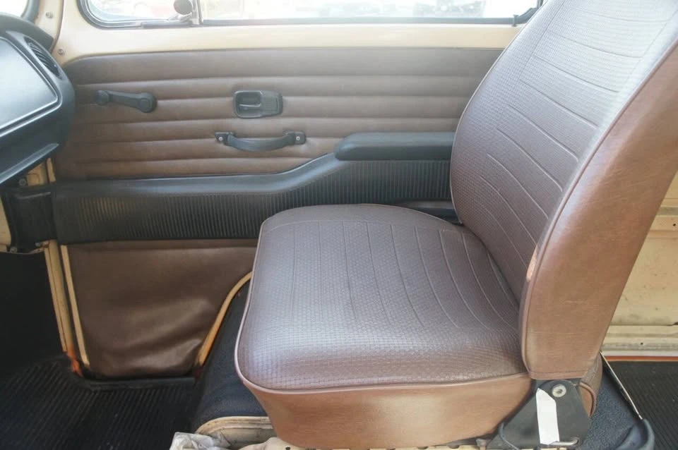 1979 Volkswagen Bay-Window Bus - Image 6 of 18