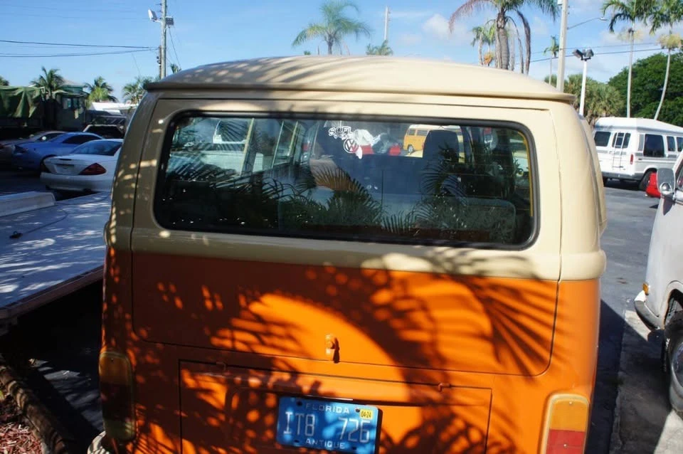 1979 Volkswagen Bay-Window Bus - Image 12 of 18