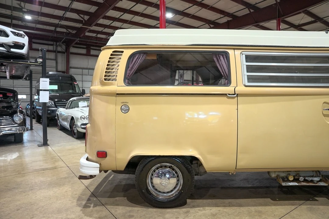 1979 Volkswagen Bay-Window Camper - Image 9 of 12