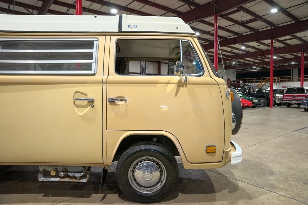 1979 Volkswagen Bay-Window Camper - Image 11 of 12
