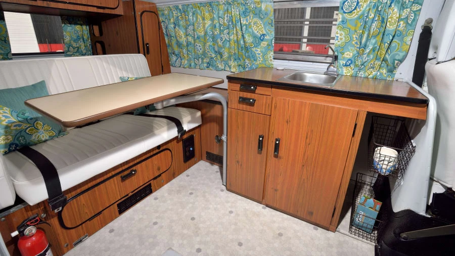 1979 Volkswagen Bay-Window Camper - Image 10 of 20