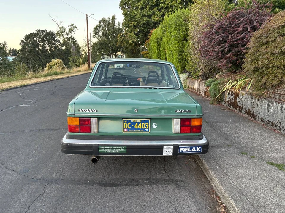1979 Volvo 242 - Image 3 of 9