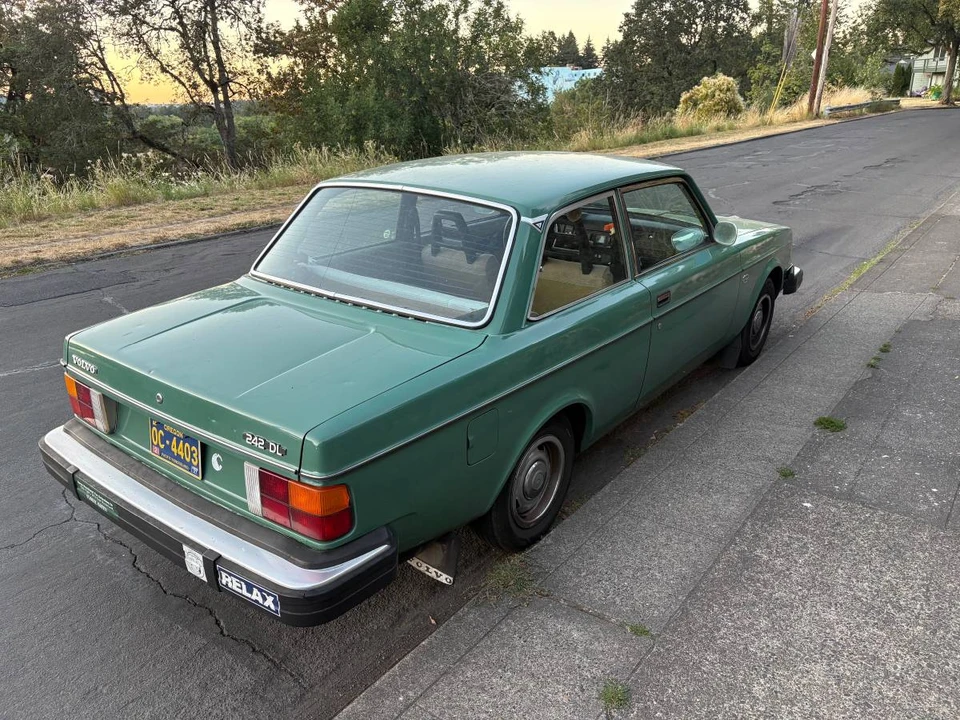 1979 Volvo 242 - Image 2 of 9