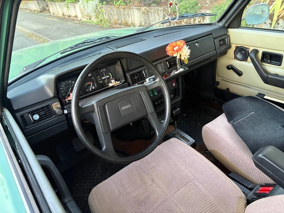 1979 Volvo 242 - Image 4 of 9