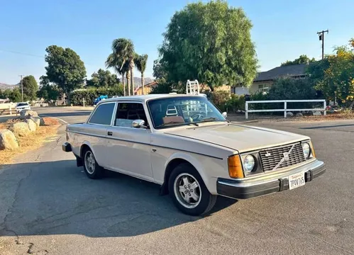 1979 Volvo 240 242