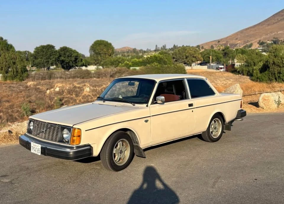 1979 Volvo 242 - Image 2 of 8