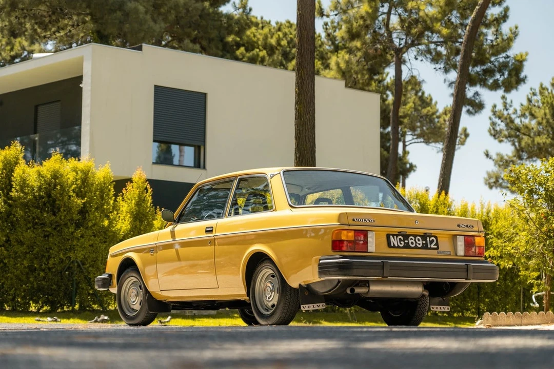 1979 Volvo 242 - Image 7 of 30