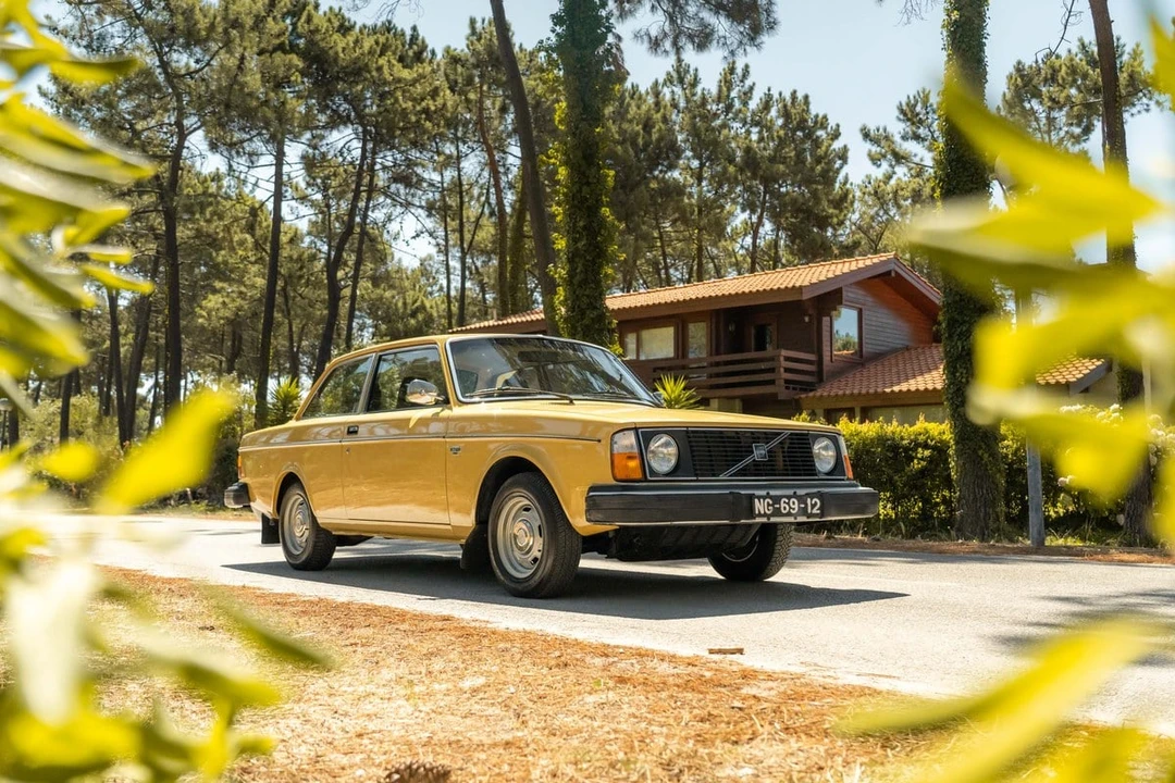 1979 Volvo 242 - Image 2 of 30