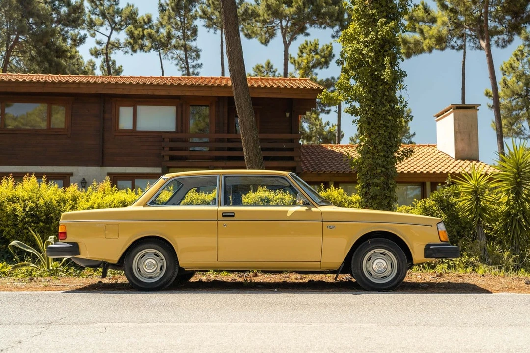 1979 Volvo 242 - Image 5 of 30