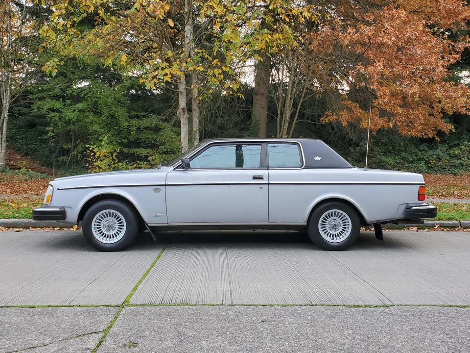 1979 Volvo 262C - Image 2 of 31