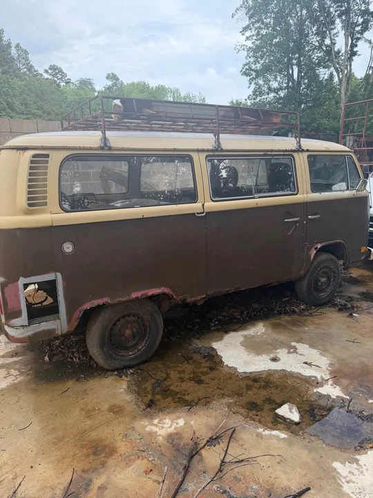 1979 Volkswagen Bay-Window Bus - Image 2 of 7