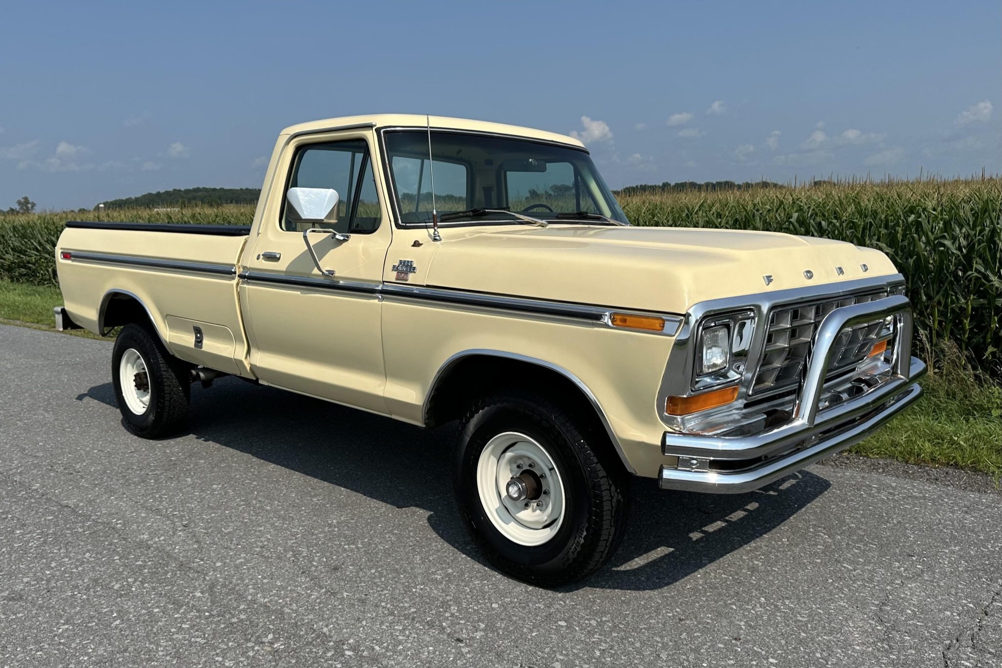 1979 Ford F-250 Ranger XLT 4×4 4-Speed