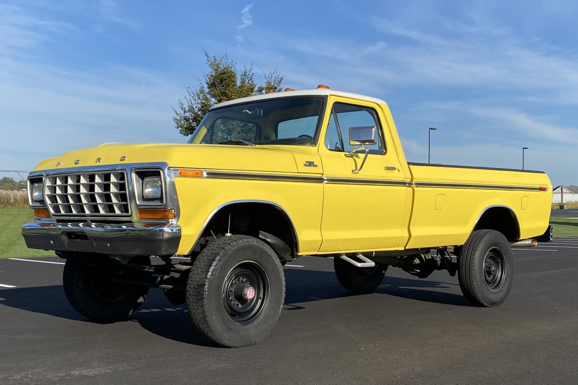 1979 Ford F-350 Custom 4×4 4-Speed