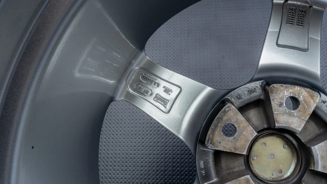 Parts & Memorabilia Other Wheels - Image 3 of 4