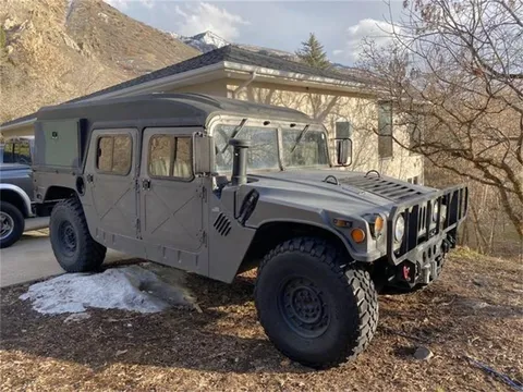 1980 AM General M1114 Humvee