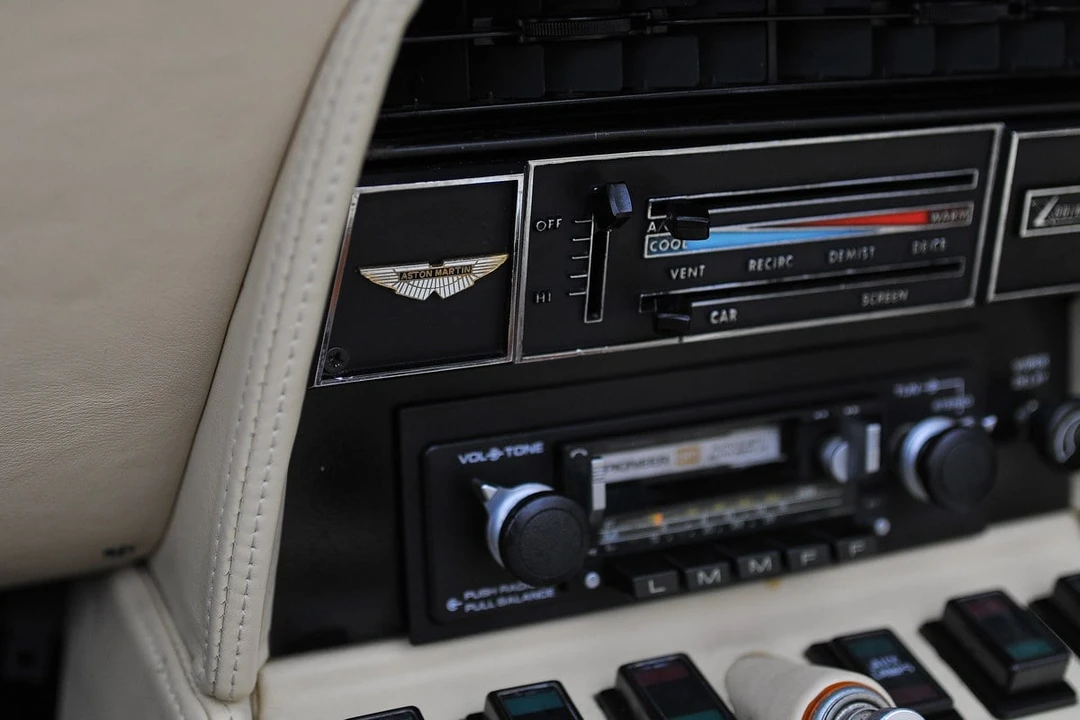 1980 Aston Martin DBS V8 & V8 & V8 Vantage - Image 29 of 30