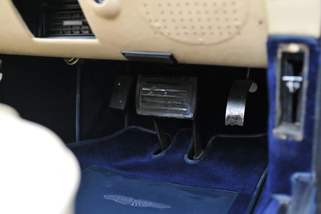 1980 Aston Martin DBS V8 & V8 & V8 Vantage - Image 17 of 30