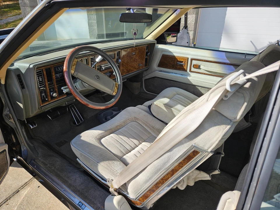 1980 Buick Riviera 4th-7th Gen - Image 14 of 31