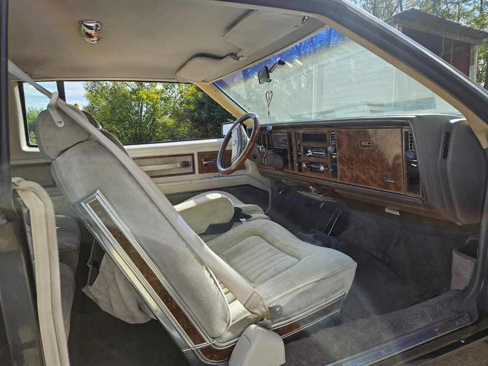 1980 Buick Riviera 4th-7th Gen - Image 12 of 31
