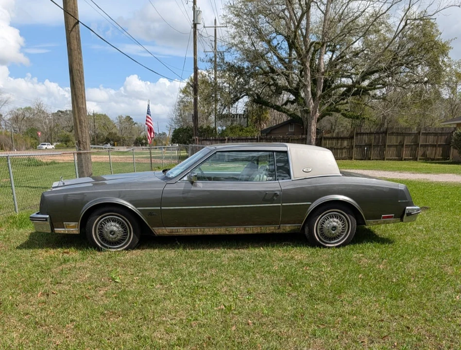 1980 Buick Riviera 4th-7th Gen - Image 2 of 10