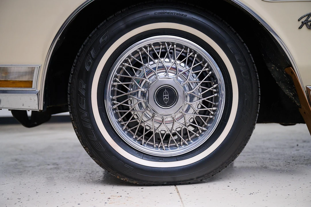 1980 Buick Riviera 4th-7th Gen - Image 28 of 31